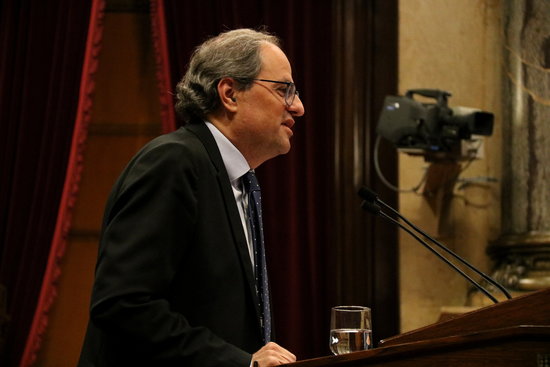 Catalan president Quim Torra speaks at the parliament lectern on October 10 2018 (by Guifré Jordan)